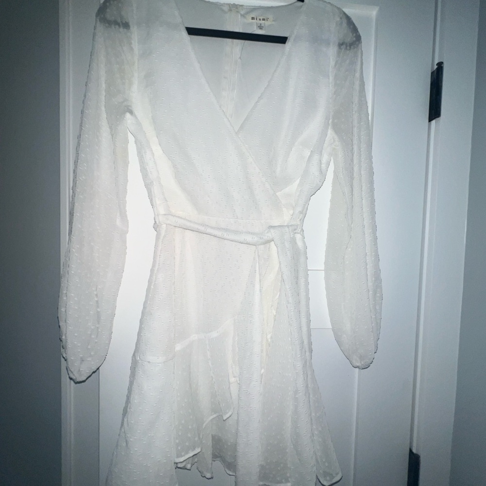 white dress worn once ! perfect condition